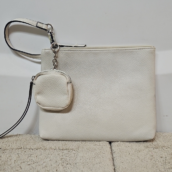 Beauty Bundle and Chic Off White Wristlet Clutch with Mini Pouch and Makeup Set - Picture 3 of 15